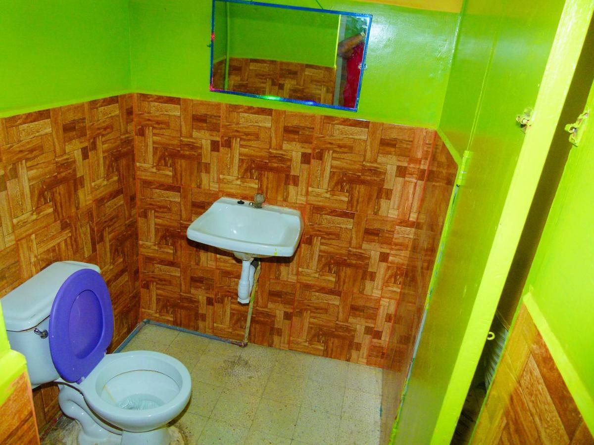 A&T Amazon Backpacker'S Bed & Breakfast Iquitos Ngoại thất bức ảnh
